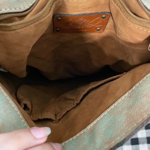 Patricia Nash Armeno Messenger Crossbody Bag - Picture 10 of 11